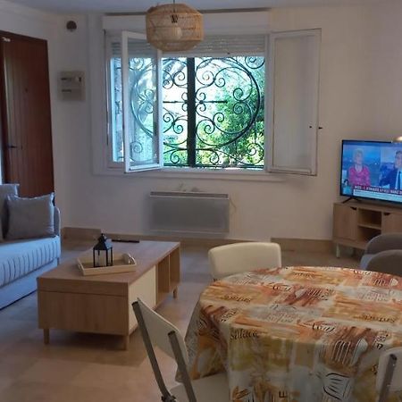 Appartement Et Sa Grande Terrasse En Rez De Jardin Сен-Глф Экстерьер фото