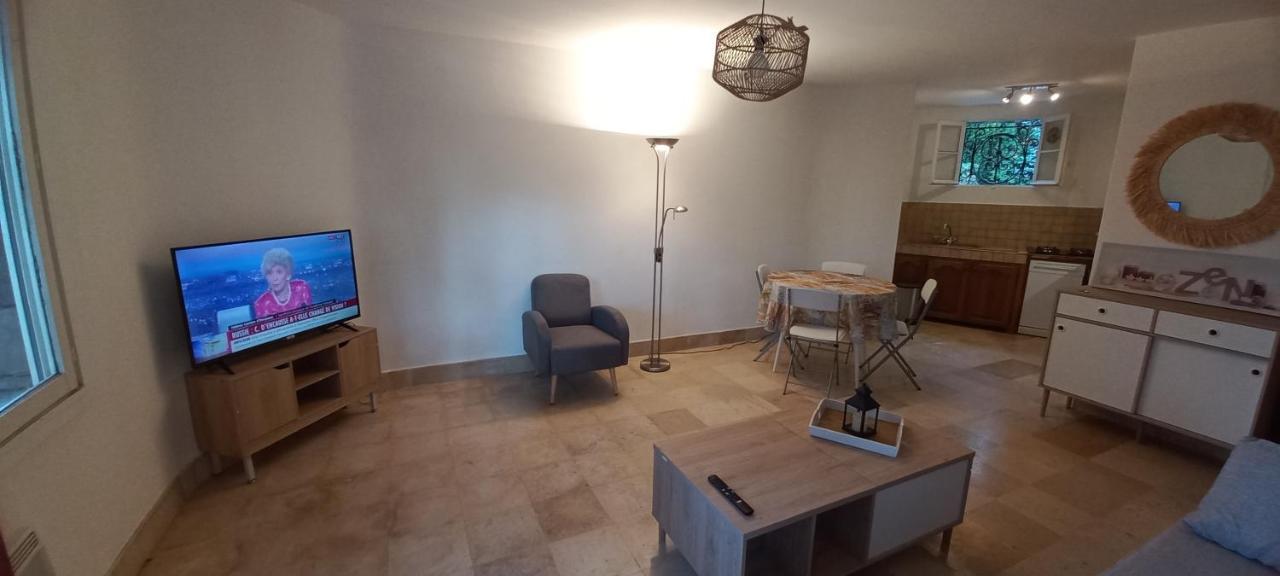 Appartement Et Sa Grande Terrasse En Rez De Jardin Сен-Глф Экстерьер фото